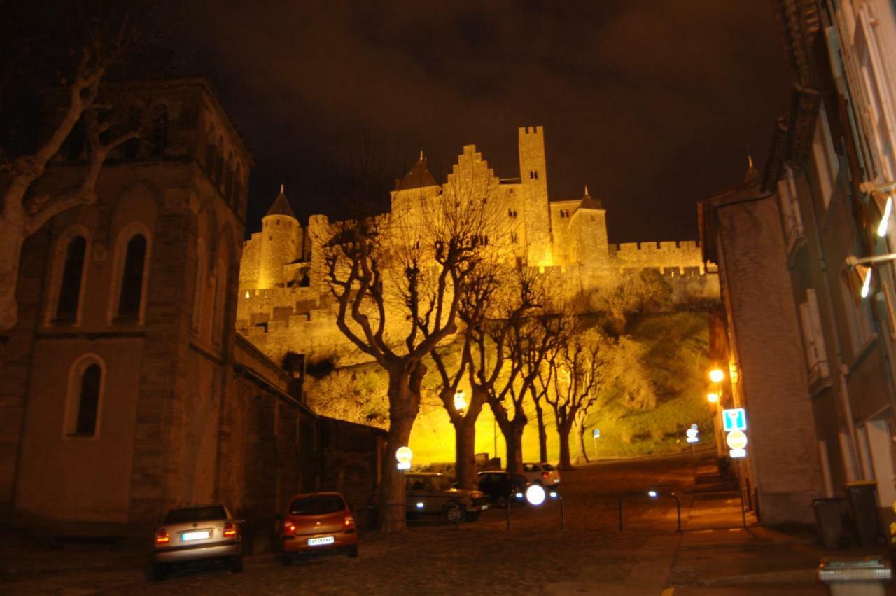 Maison Des Remparts Nichee Sous La Cite Carcassonne Exteriér fotografie